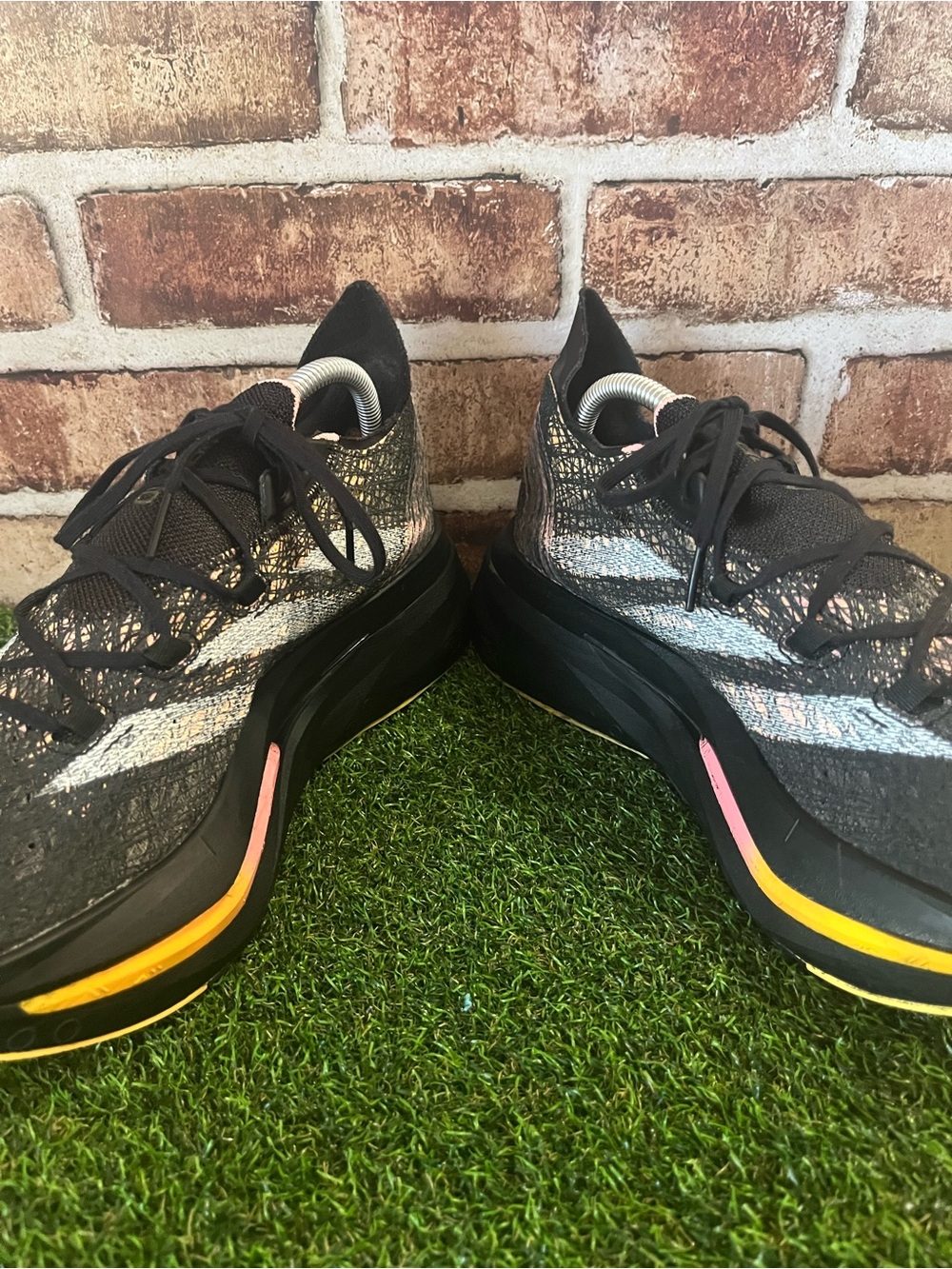 Adidas - Picture 3 of 6